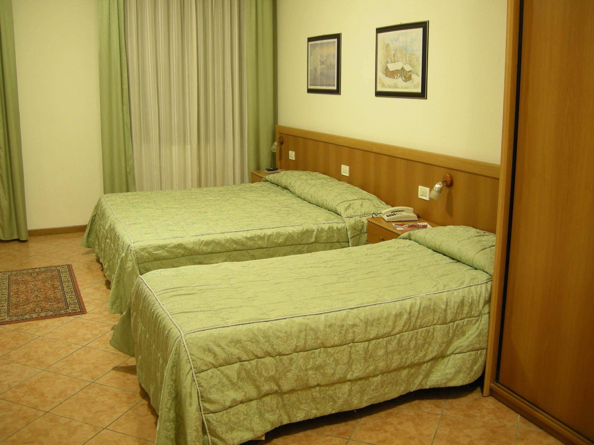 Residence Piccola Oasi Noventa Padovana Buitenkant foto